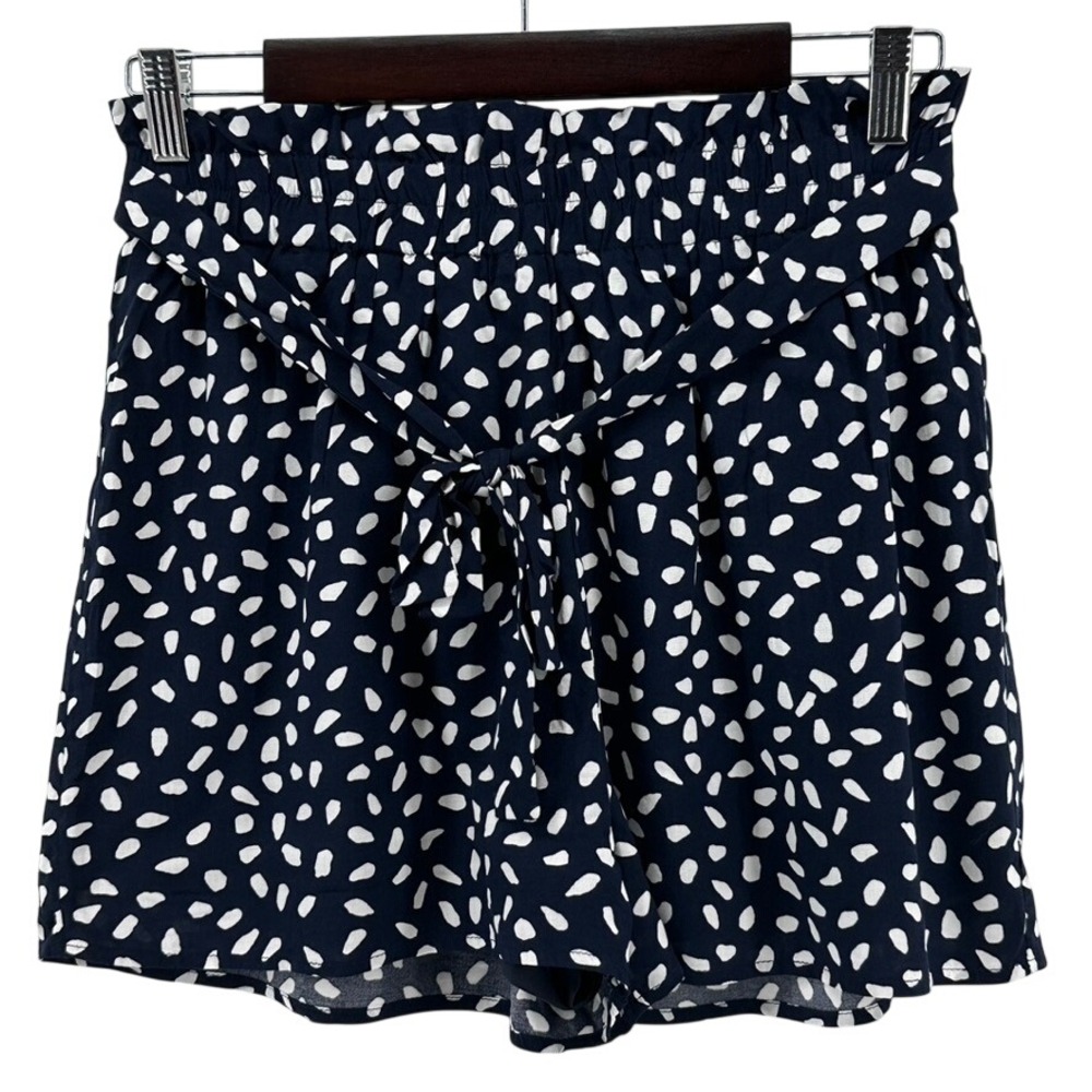Staccato Women's Size M Navy White Polka Dot Bold Move Spring Shorts NEW